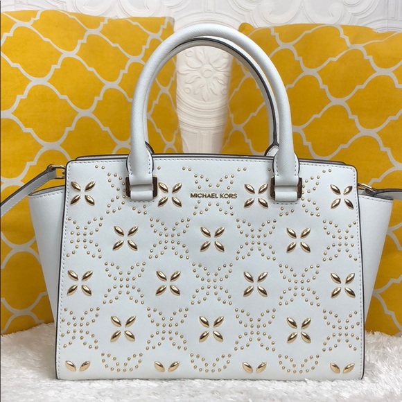 Michael Kors Handbags - 🌸OFFERS?🌸Michael Kors All Leather White Satchel